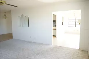 302 Bryce Ct, Sun City Center, FL 33573 - Photo 9