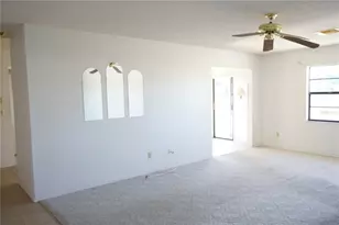 302 Bryce Ct, Sun City Center, FL 33573 - Photo 5