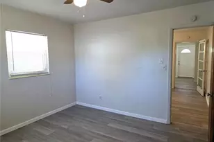 5616 27th Ave S, Gulfport, FL 33707 - Photo 17