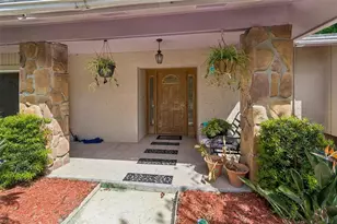 9004 Hogans Bend, Tampa, FL 33647 - Photo 3