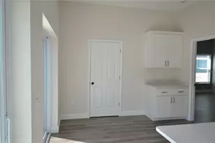 6474 Taylor Ct, New Port Richey, FL 34653 - Photo 7