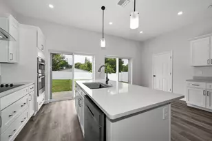 6474 Taylor Ct, New Port Richey, FL 34653 - Photo 17