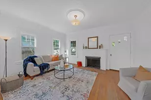 943 Queen St N, Saint Petersburg, FL 33713 - Photo 7