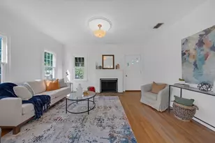 943 Queen St N, Saint Petersburg, FL 33713 - Photo 9