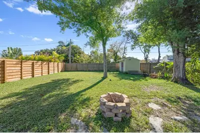 943 Queen Street N, Saint Petersburg, FL 33713 - Photo 39