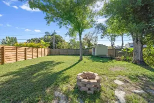 943 Queen St N, Saint Petersburg, FL 33713 - Photo 39