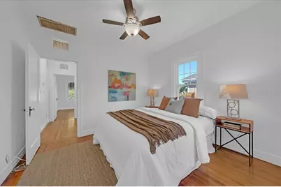 943 Queen Street N, Saint Petersburg, FL 33713 - Photo 25