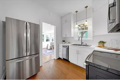 943 Queen Street N, Saint Petersburg, FL 33713 - Photo 19