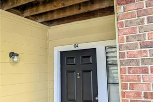 8702 Mallard Reserve Dr, Tampa, FL 33614 - Photo 1