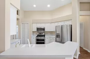 19607 Morden Blush Dr, Lutz, FL 33558 - Photo 5