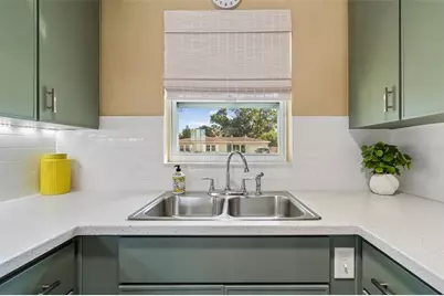 3601 Yardley Avenue N, Saint Petersburg, FL 33713 - Photo 17