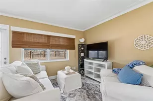 3601 Yardley Ave N, Saint Petersburg, FL 33713 - Photo 11