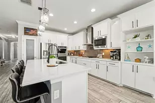 21827 Southern Charm Dr, Land O Lakes, FL 34637 - Photo 5