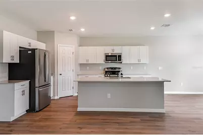 36672 Sagemoor Drive, Zephyrhills, FL 33541 - Photo 5