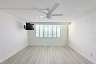 7910 Sun Island Dr S, South Pasadena, FL 33707 - Photo 7