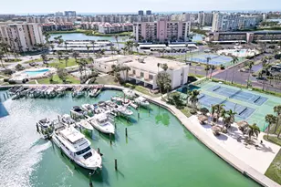 7910 Sun Island Dr S, South Pasadena, FL 33707 - Photo 17