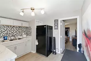 6401 N Hale Ave, Tampa, FL 33614 - Photo 27