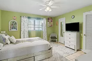 2737 Jay Pl, Sarasota, FL 34235 - Photo 15