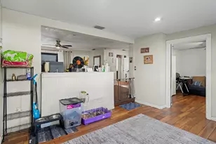 2737 Jay Pl, Sarasota, FL 34235 - Photo 11