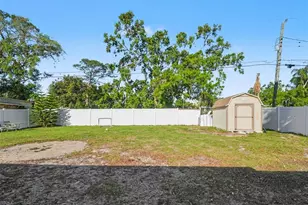 2737 Jay Pl, Sarasota, FL 34235 - Photo 21