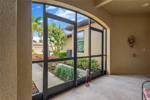 320 Bluewater Falls Ct, Apollo Beach, FL 33572 - Photo 5