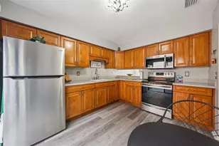 10305 Rosemount Dr, Tampa, FL 33624 - Photo 11