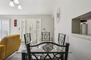 10305 Rosemount Dr, Tampa, FL 33624 - Photo 9