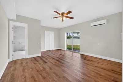 801 67th Street S, Saint Petersburg, FL 33707 - Photo 15