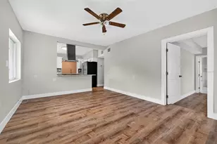 801 67th St S, Saint Petersburg, FL 33707 - Photo 11