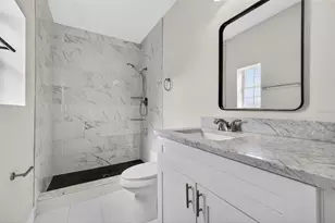 801 67th St S, Saint Petersburg, FL 33707 - Photo 17