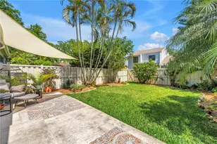 992 San Carlos Ct NE, Saint Petersburg, FL 33702 - Photo 21