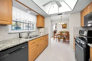 2255 Wilshire Dr, Dunedin, FL 34698 - Photo 13