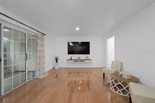 4190 Versailles Dr, Orlando, FL 32808 - Photo 9