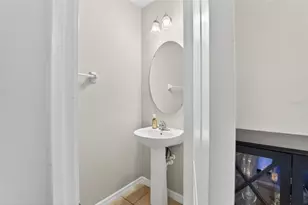 11932 Grand Kempston Dr, Gibsonton, FL 33534 - Photo 17