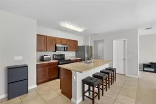 11932 Grand Kempston Dr, Gibsonton, FL 33534 - Photo 9