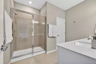 339 Sandbar Ave NE, Saint Petersburg, FL 33716 - Photo 25