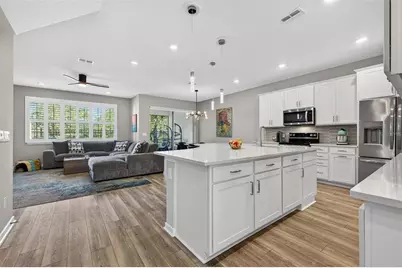 339 Sandbar Avenue NE, Saint Petersburg, FL 33716 - Photo 13