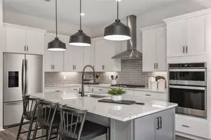 1705 Escalante Way, Zephyrhills, FL 33540 - Photo 5