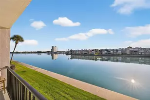 7625 Sun Island Dr S, South Pasadena, FL 33707 - Photo 27