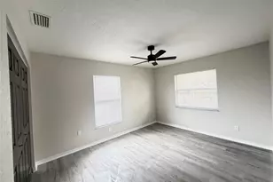 1014 16th Ave NW, Largo, FL 33756 - Photo 11