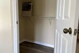 10011 Courtney Palms Blvd, Tampa, FL 33619 - Photo 9