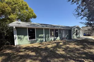 6608 36th Ave Dr W, Bradenton, FL 34209 - Photo 1