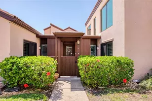 1307 Pelican Creek Crossing, Saint Petersburg, FL 33707 - Photo 75