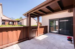 1307 Pelican Creek Crossing, Saint Petersburg, FL 33707 - Photo 49