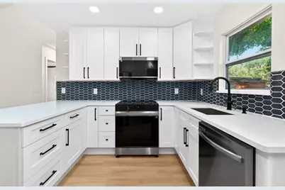 5406 11th Avenue S, Gulfport, FL 33707 - Photo 17