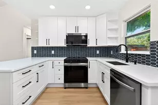 5406 11th Ave S, Gulfport, FL 33707 - Photo 17