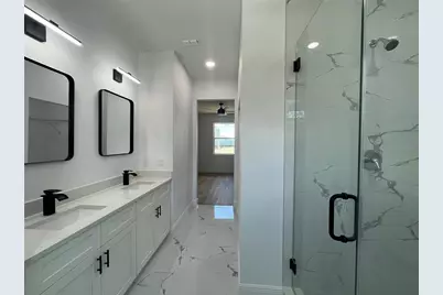 8110 N Greenwood Avenue, Tampa, FL 33604 - Photo 13