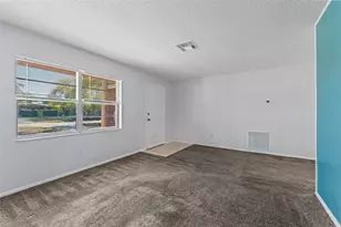 669 52nd Ave S, Saint Petersburg, FL 33705 - Photo 7