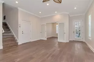 947 Hemingway Cir, Tampa, FL 33602 - Photo 3