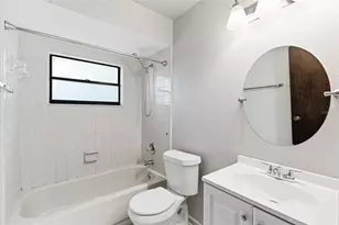 15925 Crying Wind Dr, Tampa, FL 33624 - Photo 37